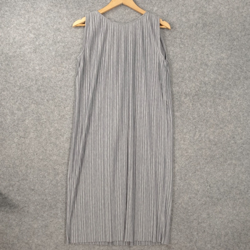 UNIQLO Flowy Pleated Sleeveless Dress Women S Smoke Gray‎ Loose Career Lagenlook